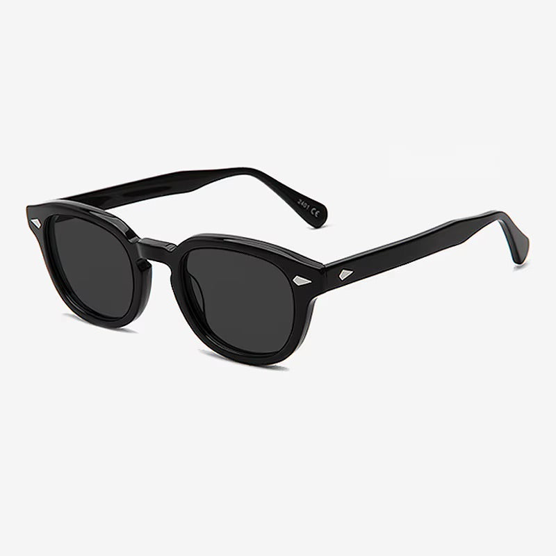 ATLAS
Built with character.
Strong proportions meet timeless design in a frame that feels substantial without feeling overstated.
Dependable. Refined. Effortlessly wearable.
A modern classic with a stronger point of view.