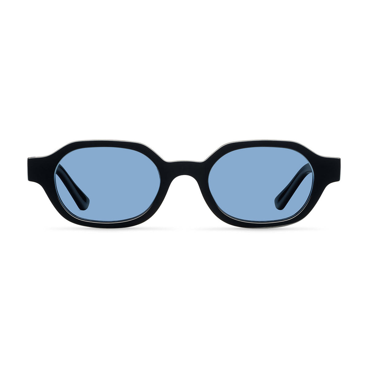 NOVA
Make your own light.
Fresh proportions and a distinctive silhouette give Nova an effortless contemporary feel.
Light, expressive and designed to stand apart.
For those who bring their own energy